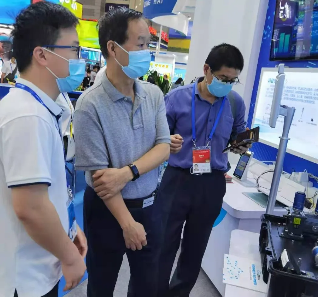 “因聯(lián)科技展臺(tái)